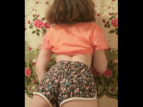 ❤️ Sexy junges Babe zieht ihre Shorts vor der Kamera aus ❤ Super sex bei porn de.quizfarmature.ru ❌