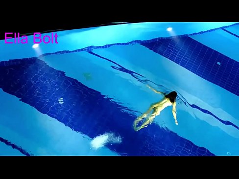 ❤️ Ich kann nicht aufhören zuzusehen, junge Blondine beim Nacktschwimmen im Pool des ELLA BOLT Resorts erwischt ❤ Super sex bei porn de.quizfarmature.ru ❌