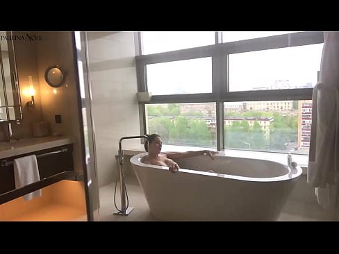 ❤️ Riesiges Babe wichst leidenschaftlich ihre Muschi im Badezimmer ❤ Super sex bei porn de.quizfarmature.ru ❌